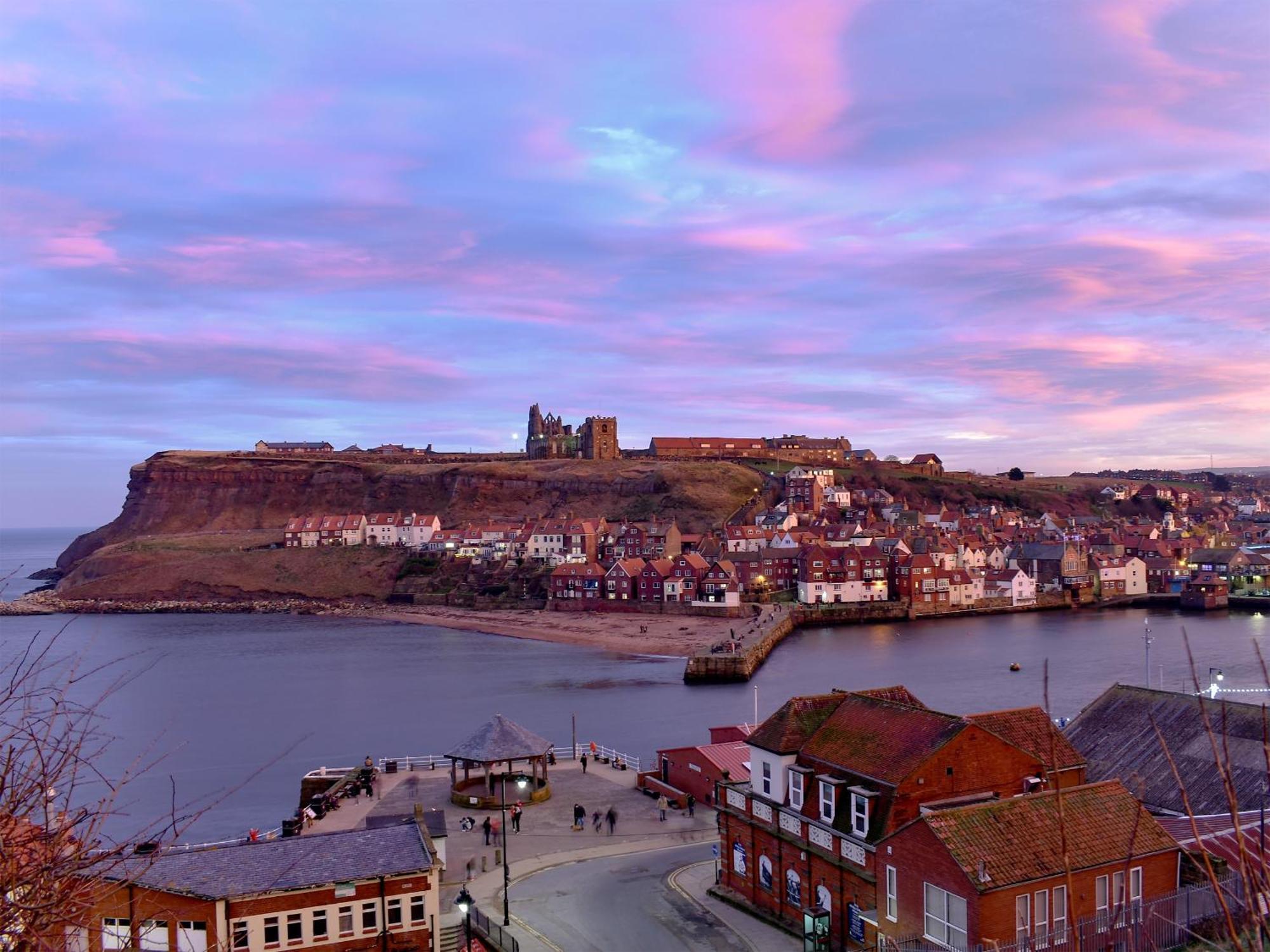 Downdinner Hill Whitby Bagian luar foto